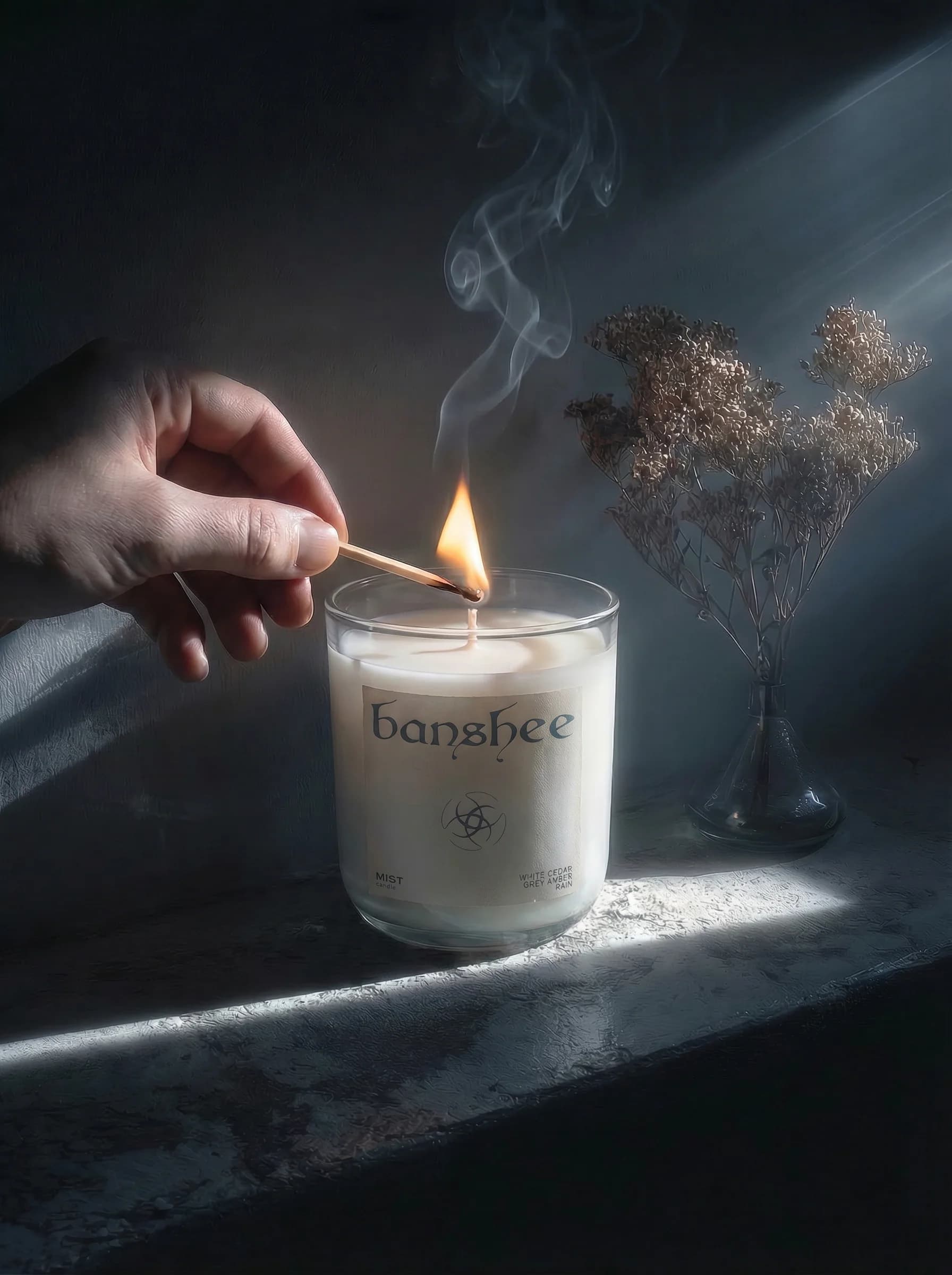 Mist Candle by Banshee — Sea mist, white tea, cold bergamot, 220g / 7.8oz hand-poured candle