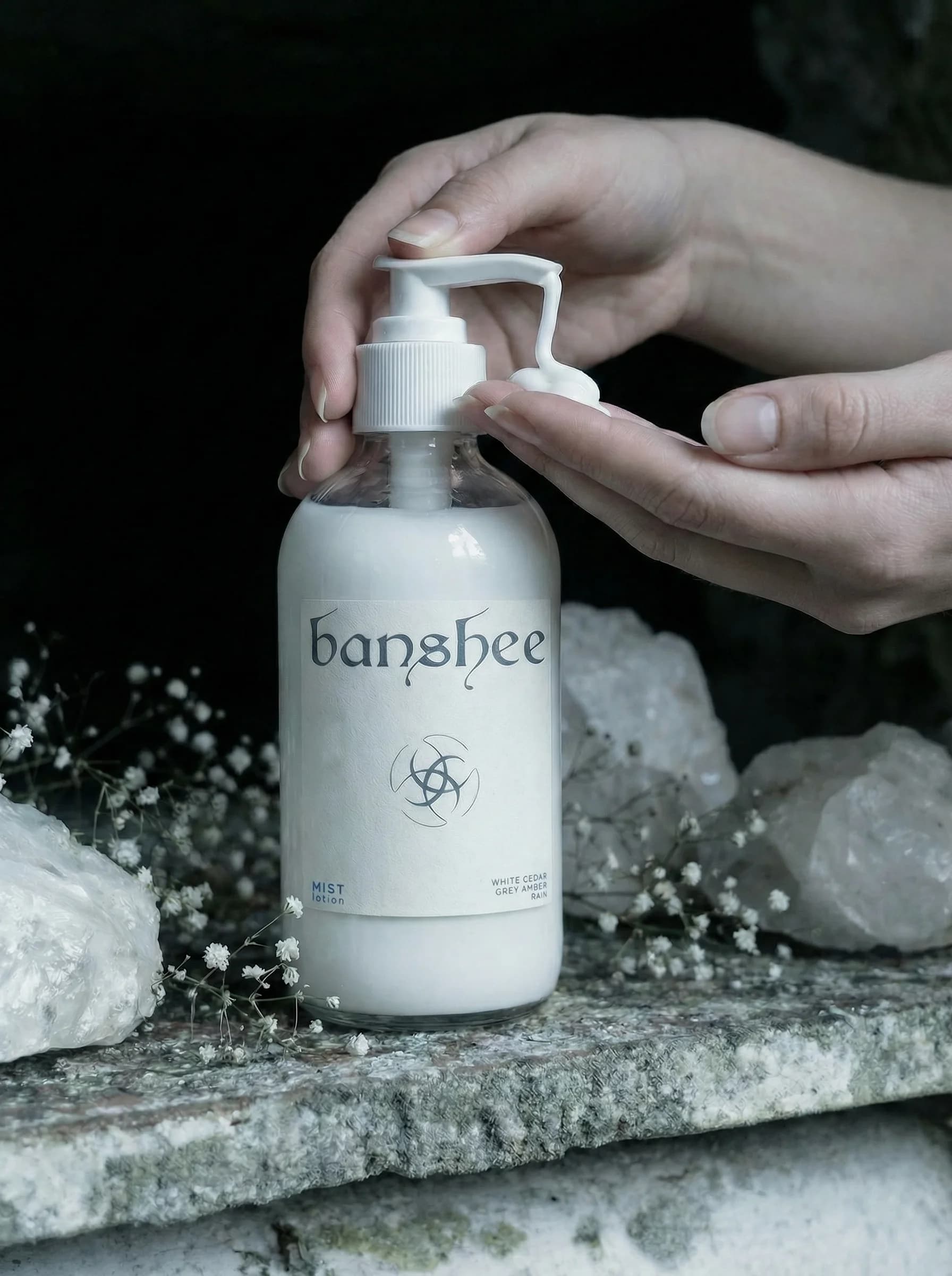 Mist Lotion by Banshee — Sea mist, white tea, cold bergamot, 200ml / 6.8 fl oz hand-poured lotion