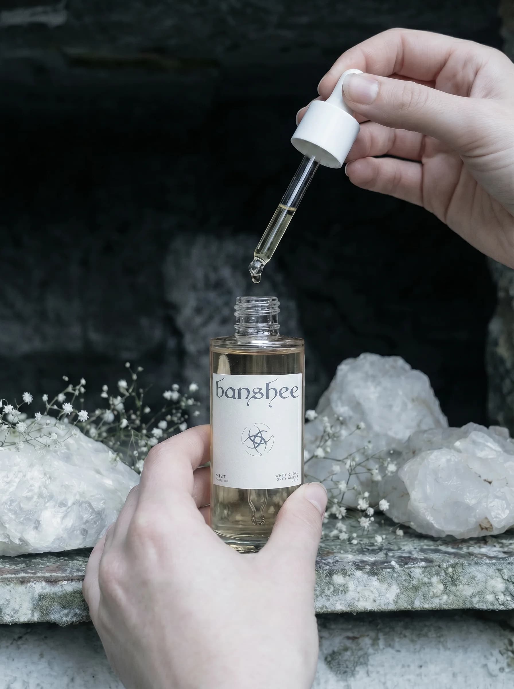 Mist Body Oil by Banshee — Sea mist, white tea, cold bergamot, 100ml / 3.4 fl oz hand-poured body oil